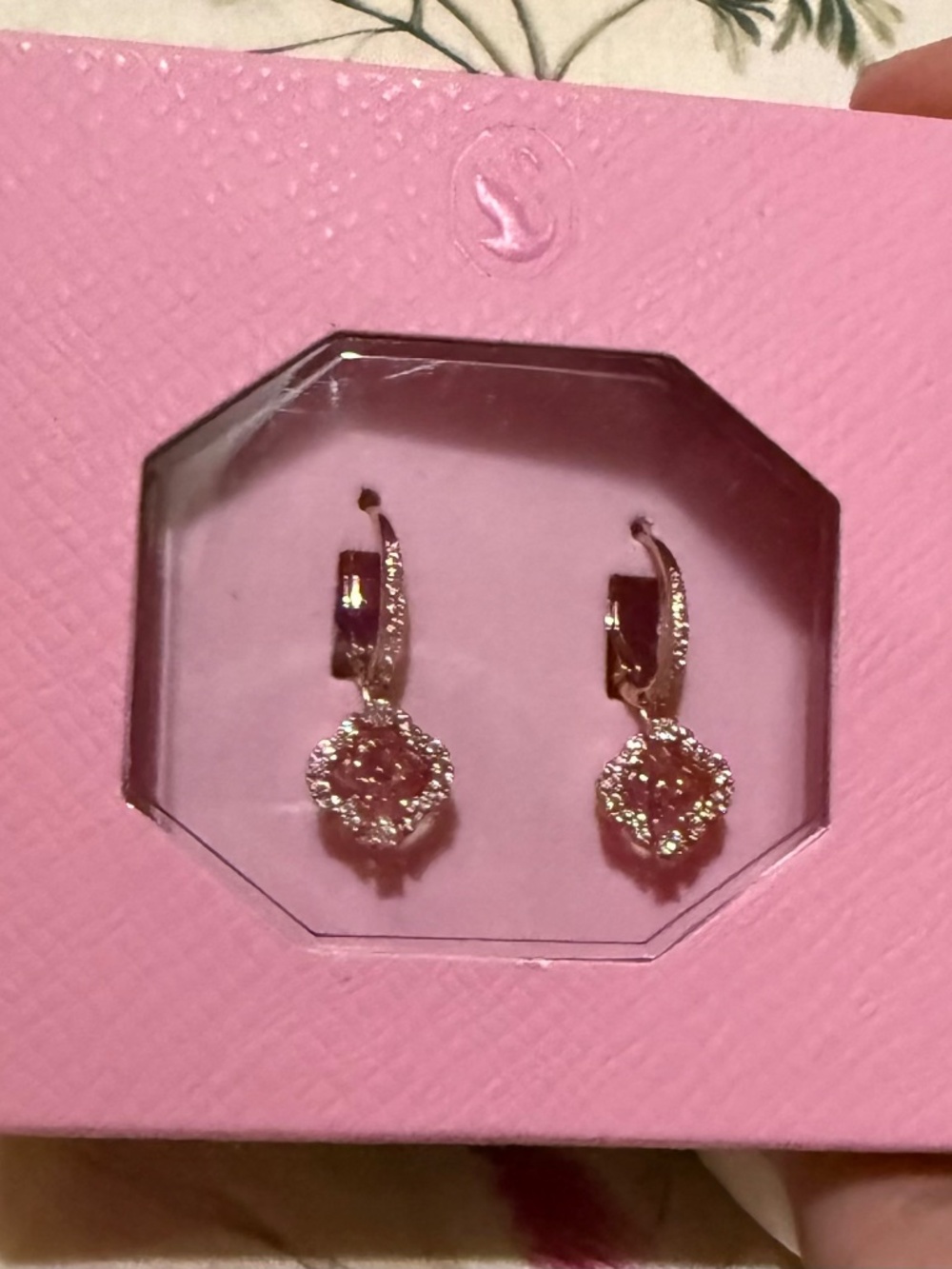 New SWAROVSKI Una Drop Earrings Clover Design with Pink Drop 18K Rose Gold - Picture 6 of 13